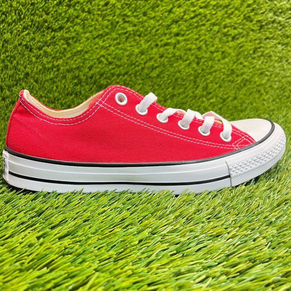 Converse Chuck Taylor All Star OX Womens Size 8 Red Athletic Shoes Sneakers